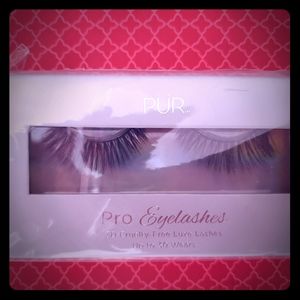 Pur Lashes Socialite